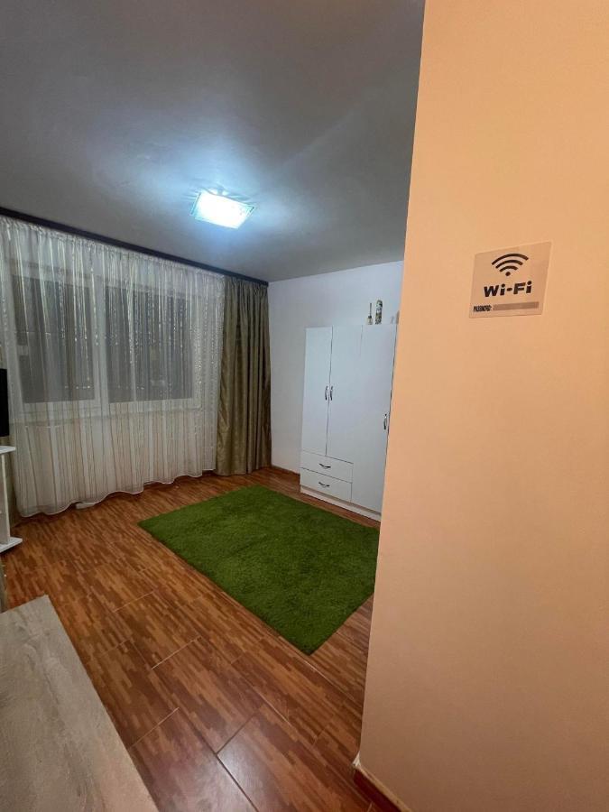 בוקרשט One Room Apartment Ptm מראה חיצוני תמונה